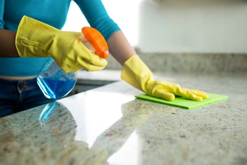 How do you clean a messy house in one hour