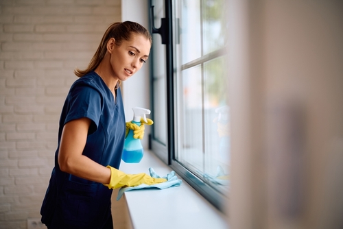 What are the duties of a housekeeper