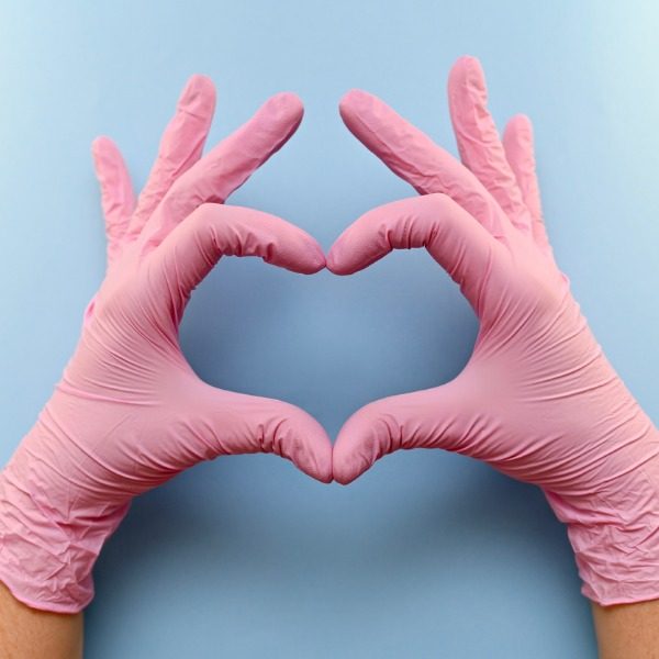 heart-pink-glove-1